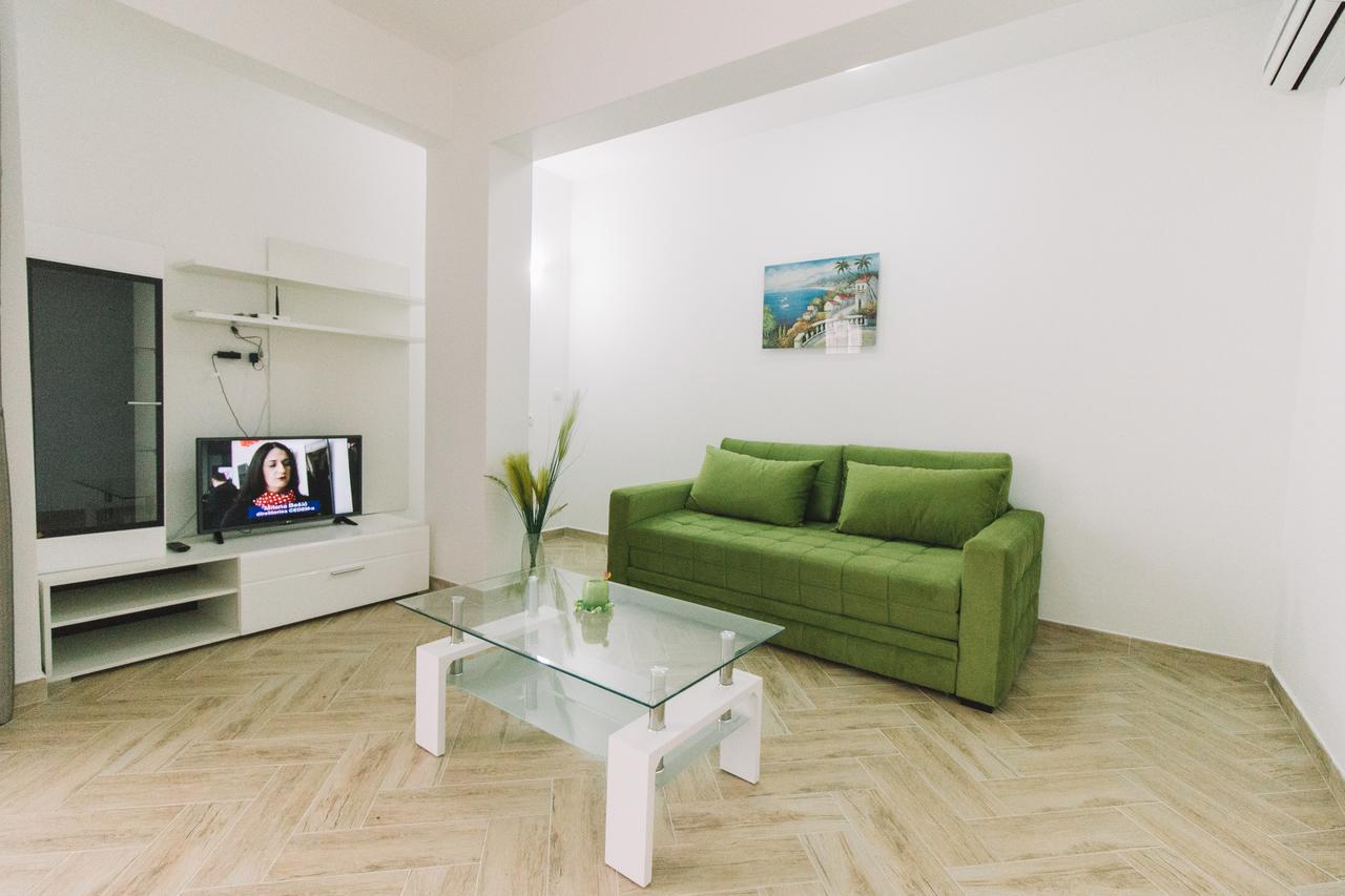 Miami Apartment *